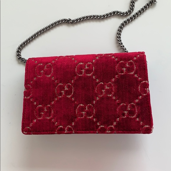 (Sold) Gucci Dionysus Super Mini in Red Velvet - Picture 2 of 6